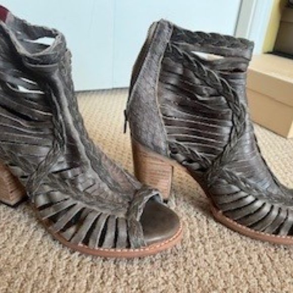 Freebird Women's Boots - Picture 2 of 4